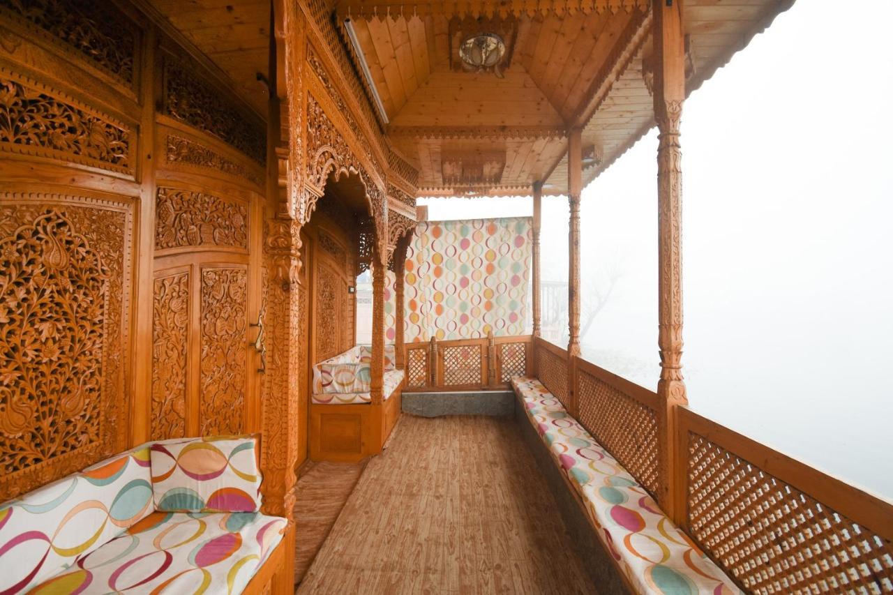 Oyo 66637 Merlin Group Of Houseboats Hotel Srinagar  Exterior photo