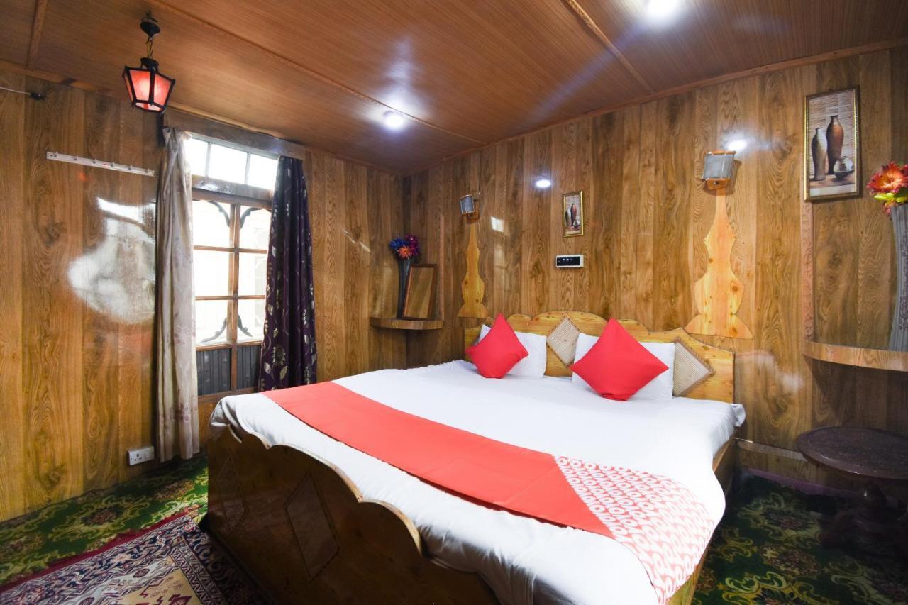 Oyo 66637 Merlin Group Of Houseboats Hotel Srinagar  Exterior photo