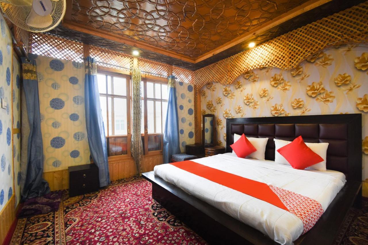 Oyo 66637 Merlin Group Of Houseboats Hotel Srinagar  Exterior photo