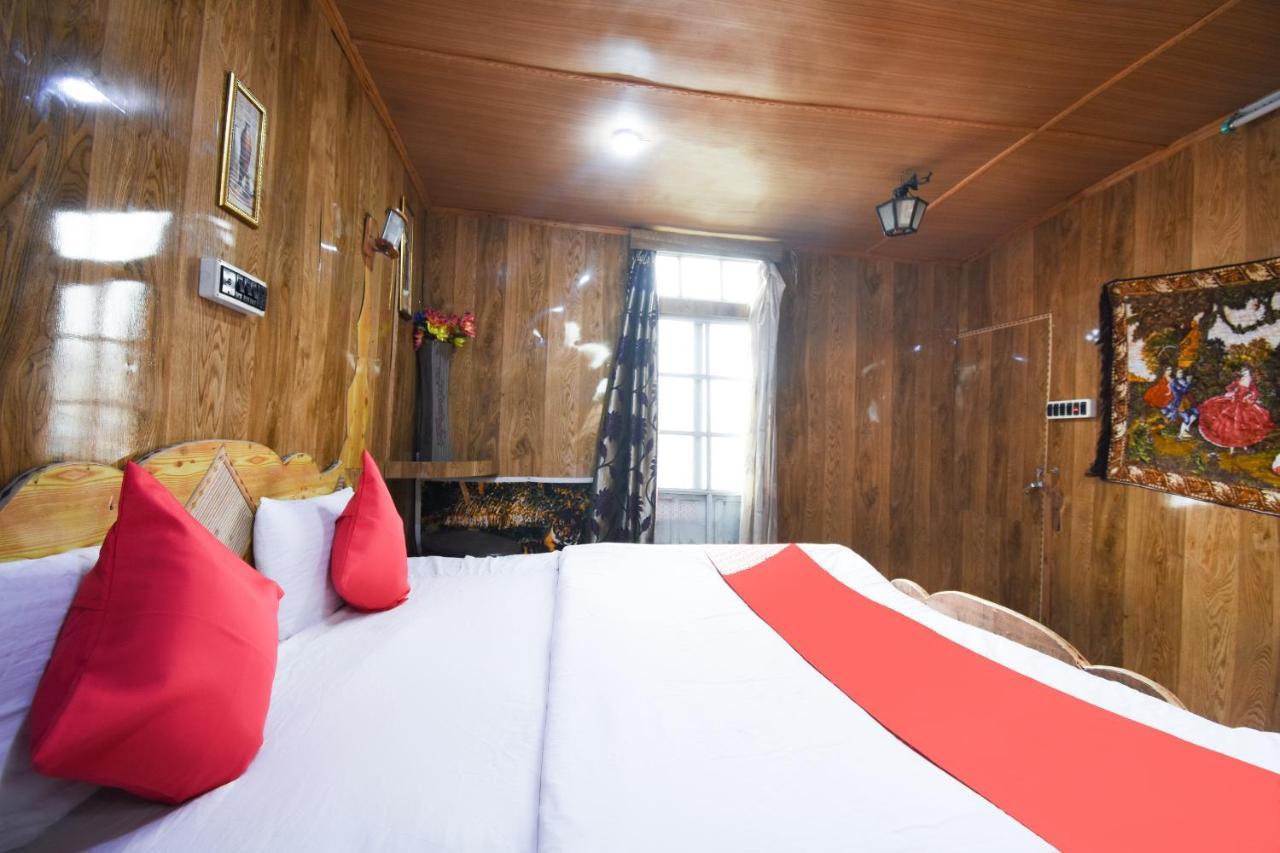 Oyo 66637 Merlin Group Of Houseboats Hotel Srinagar  Exterior photo