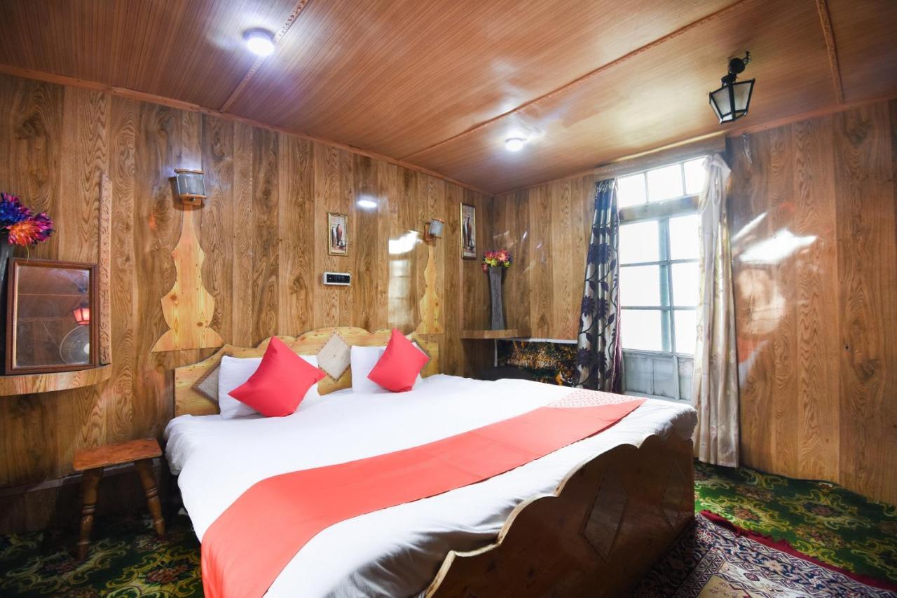 Oyo 66637 Merlin Group Of Houseboats Hotel Srinagar  Exterior photo