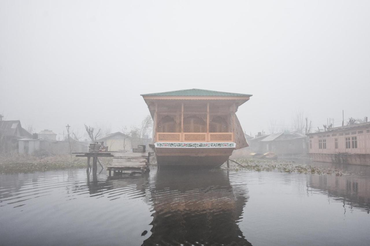 Oyo 66637 Merlin Group Of Houseboats Hotel Srinagar  Exterior photo