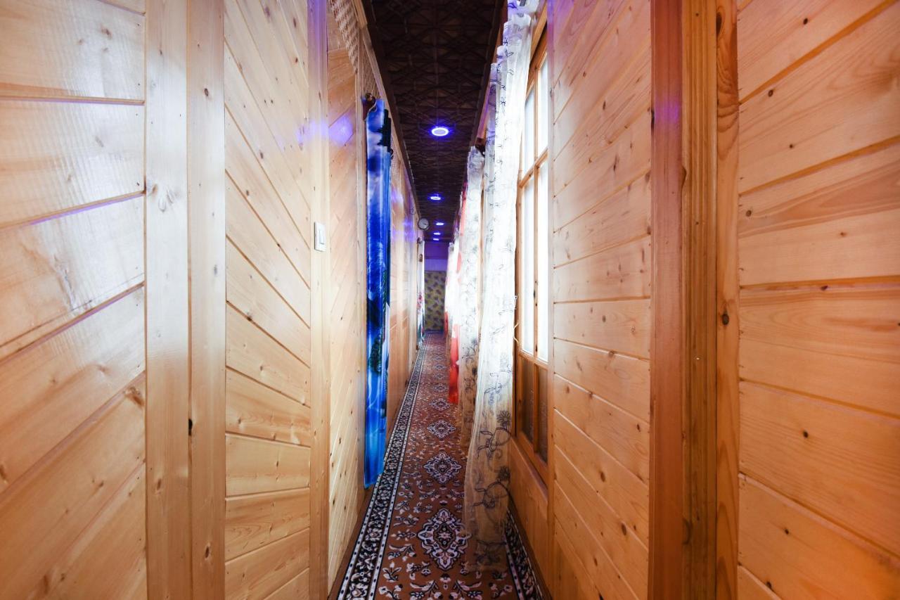 Oyo 66637 Merlin Group Of Houseboats Hotel Srinagar  Exterior photo